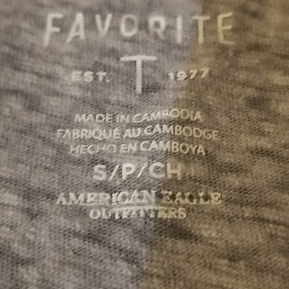American Eagle top - Picture 2 of 2